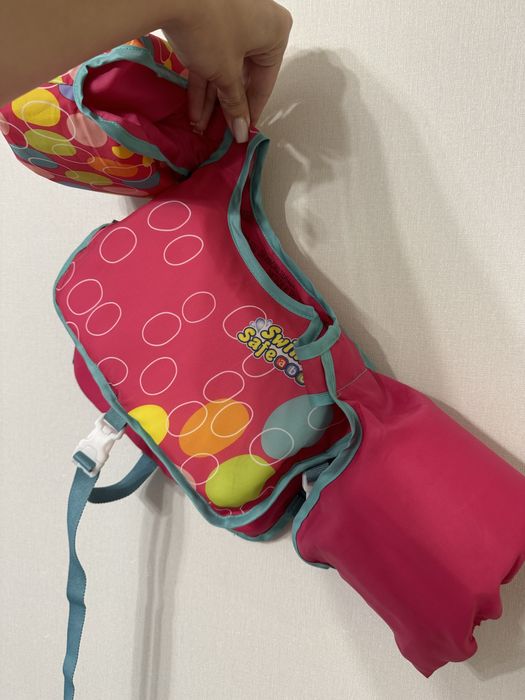 Жилет для плавания