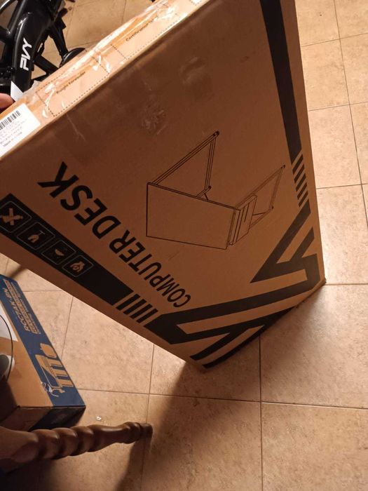 Маса за компютър