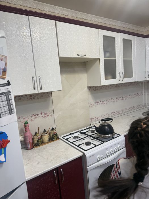 Продам куханный гарнитур (угловой)