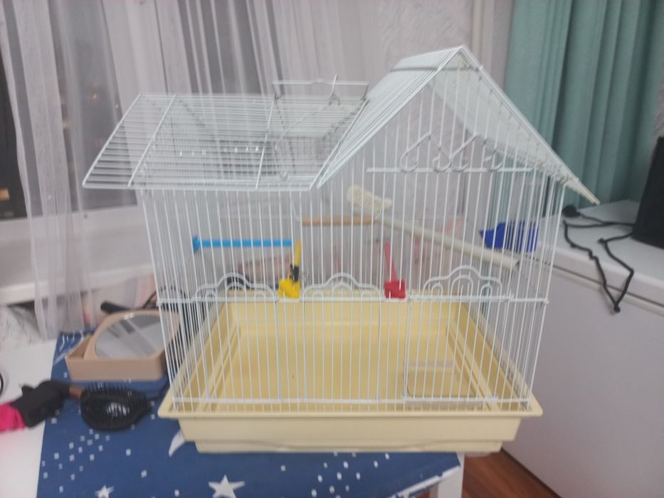 Продам клетку для попугая
