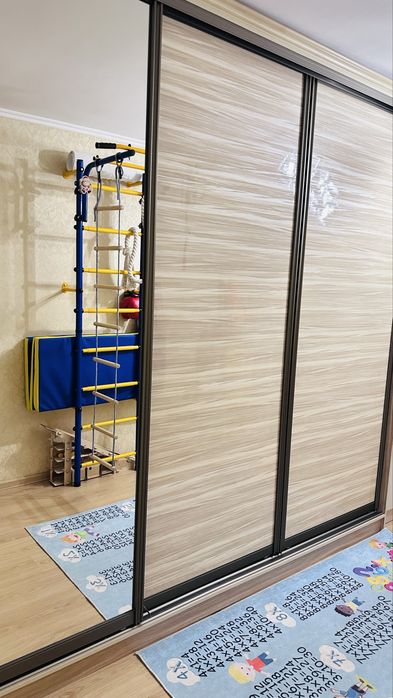 Шкаф-купе в отличном состоянии