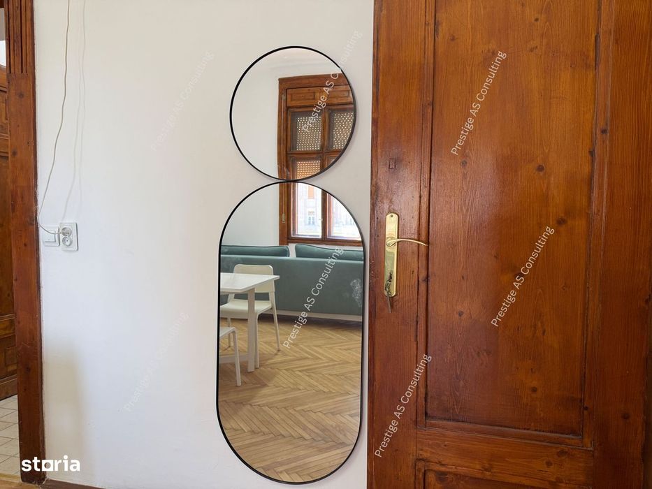 Apartament Patrimonial 150 mp | Balcon cu vedere directa spre Piata Vi