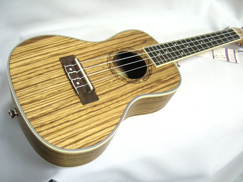 Продаю укулеле concert