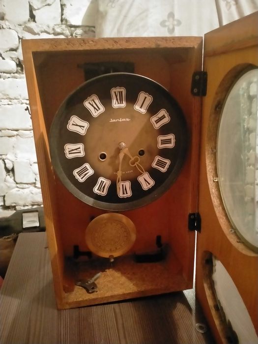 Продам часы с боем