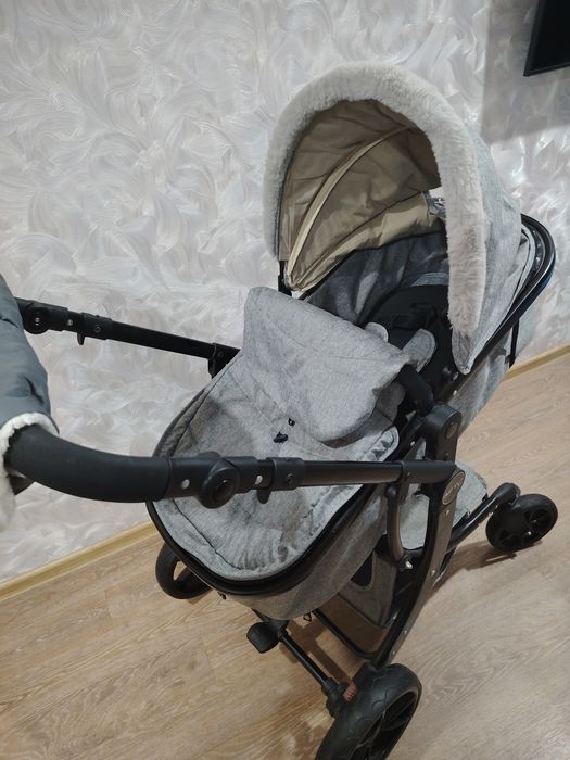 Продам коляску 2 в 1 б/у