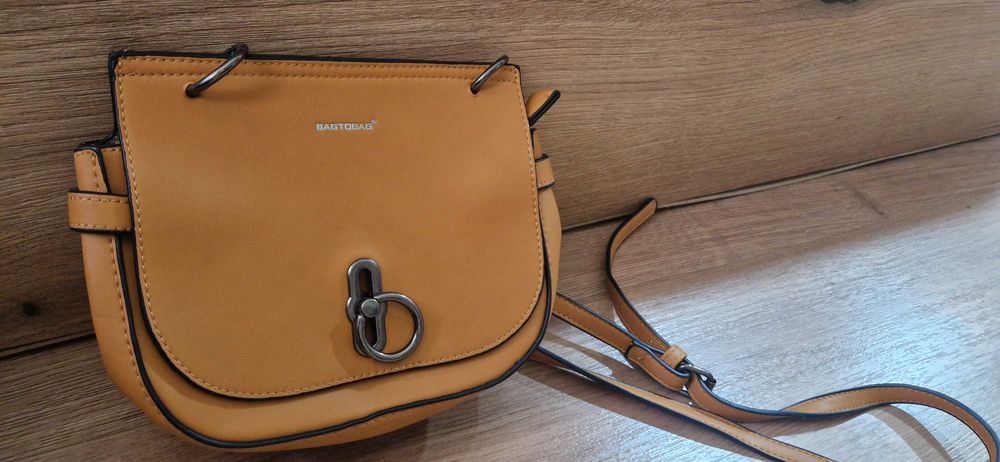 Дамски чанти и раници