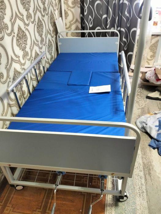Медицинская кровать