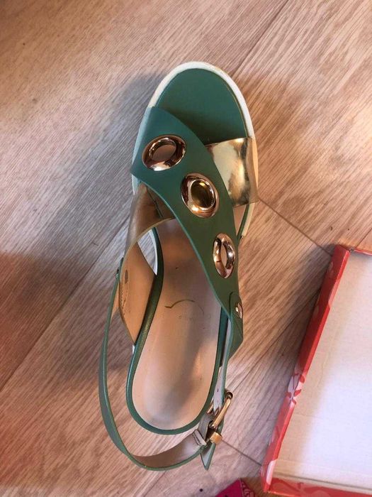 Босоножки 38 размера