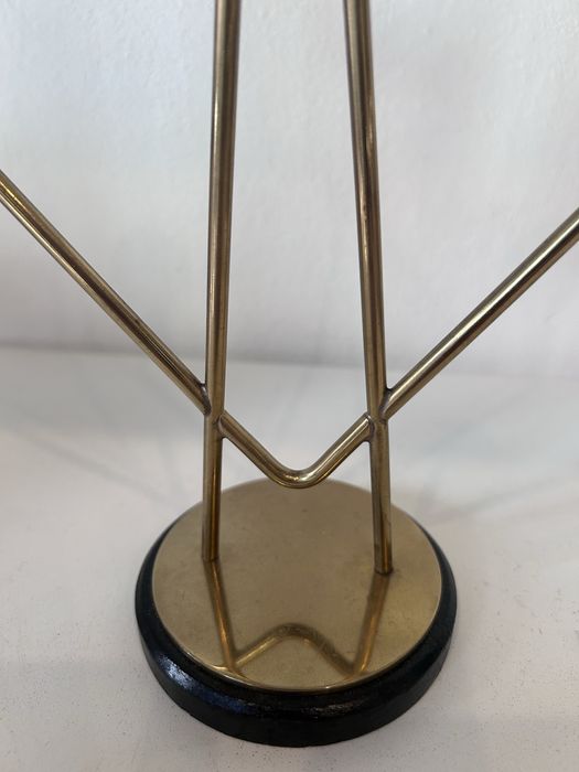 Месингов свещник