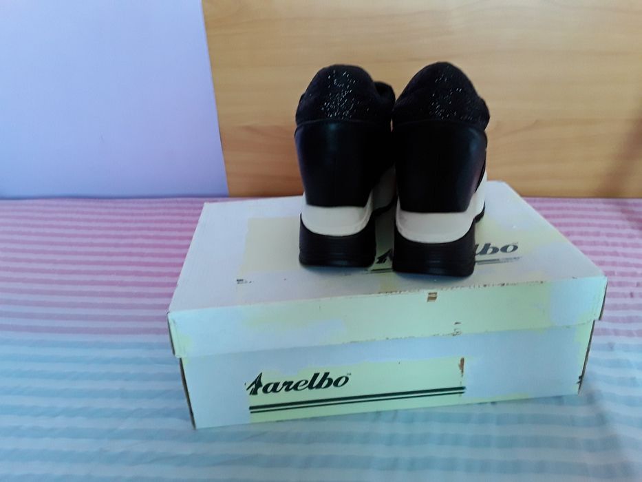 Vând Adidași Damă Platforma Mărimea 37 Italia