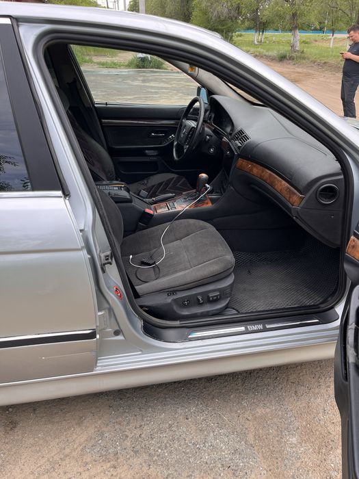 Продам BMW E39 можно обмен