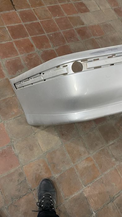 Продам бампера на бмв е39 и одну противотуманку