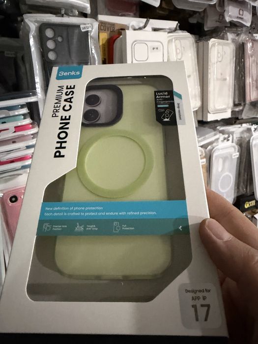 Benks луксозни гърбове за iPhone 17