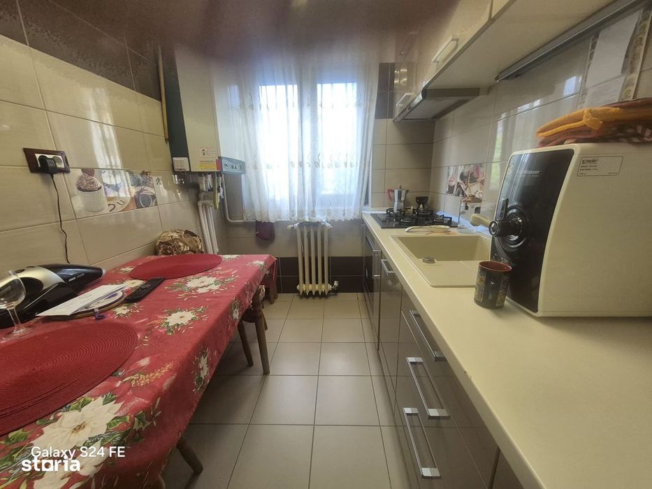 Apartament modern cu 3 camere de închiriat – Zona Mihai Eminescu