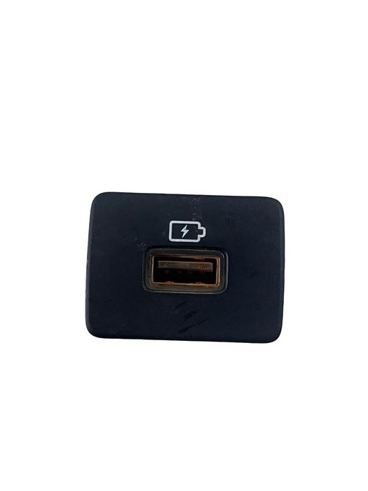Conector Priza Usb Dacia Duster 2023 -> 280239782R