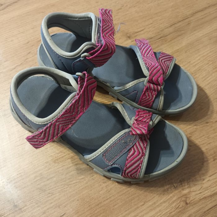 Sandale Quechua Decathlon 32-33