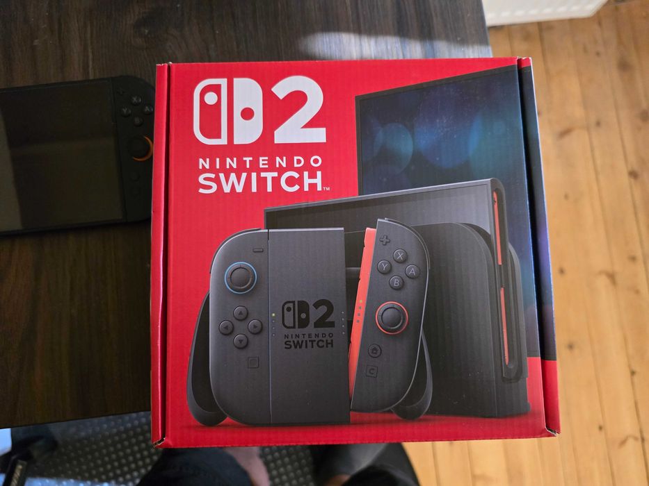 Nintendo Switch 2 + 9 игри и аксесоари