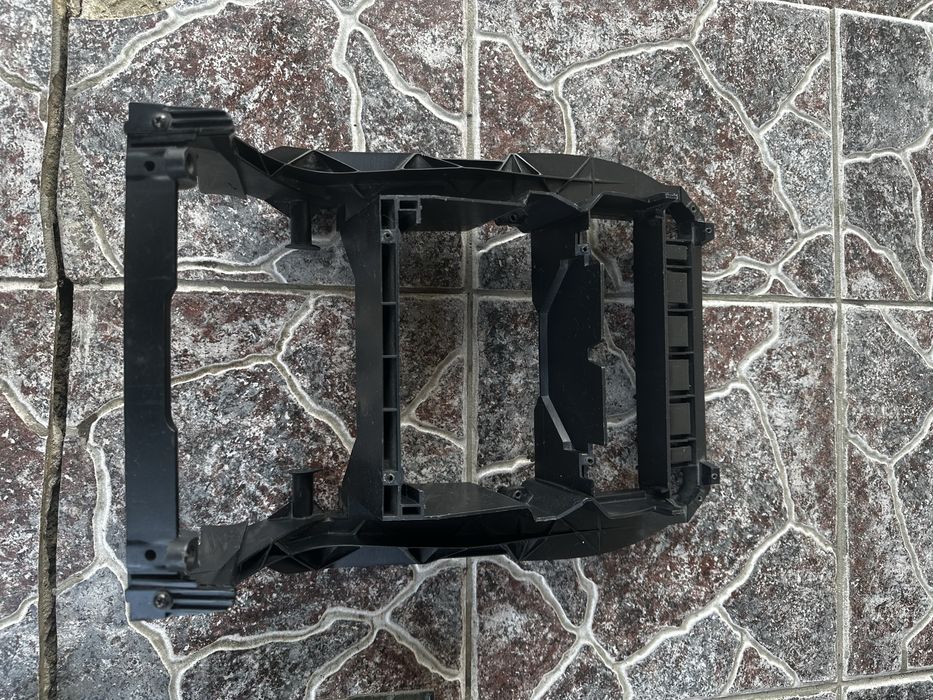 Магнитола Mercedes 210