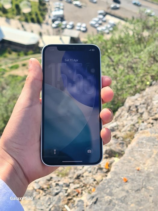 Iphone 12                                 .