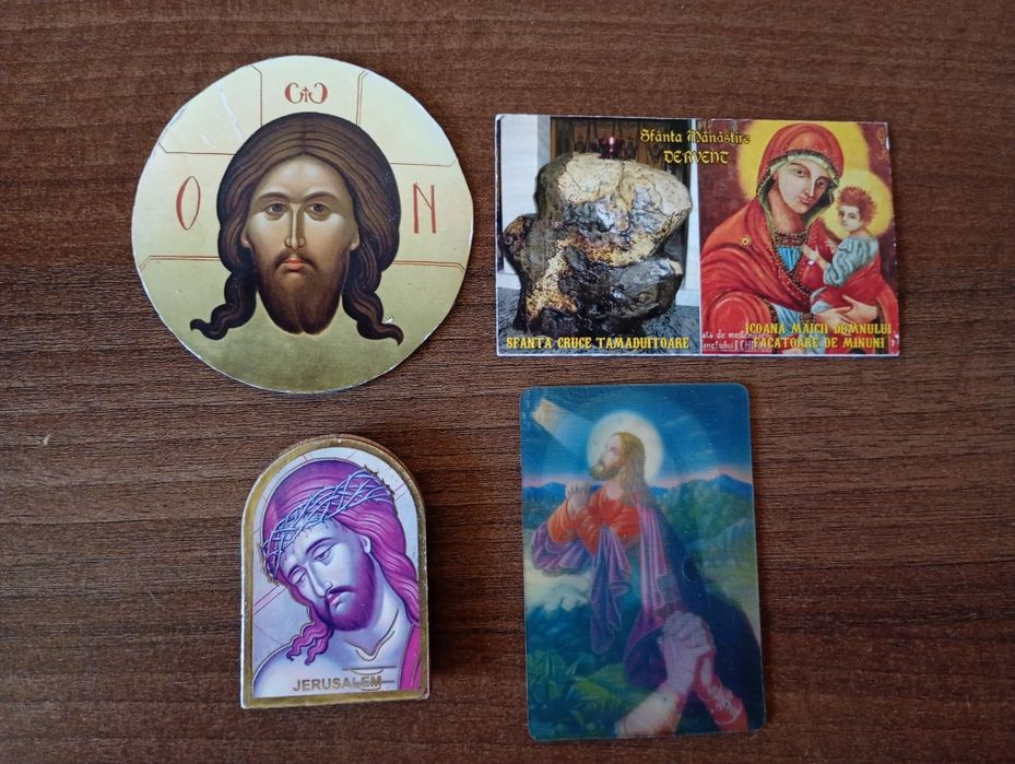 Vând 45 magneți frigider