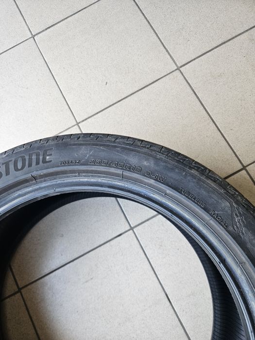 235/45/18. Шины летние