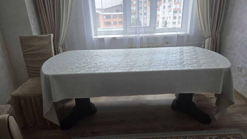 Продам стол со стульми
