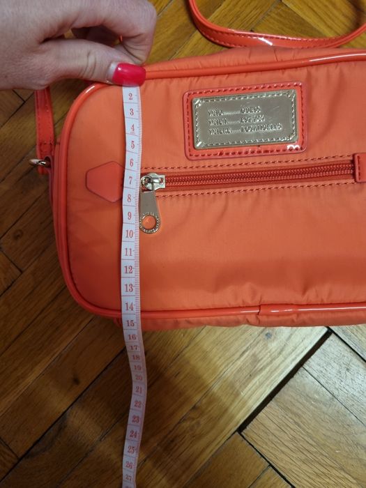 Дамска чанта guess оригинална
