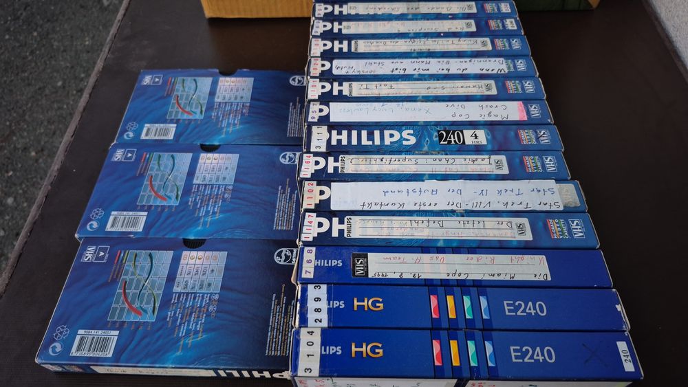 Vând 19 casete video VHS Philips  originale colectie anii 1970-1990