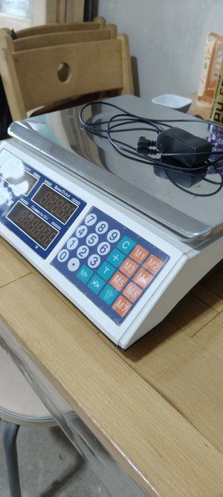 Весы в отличном состоянии до 40кг