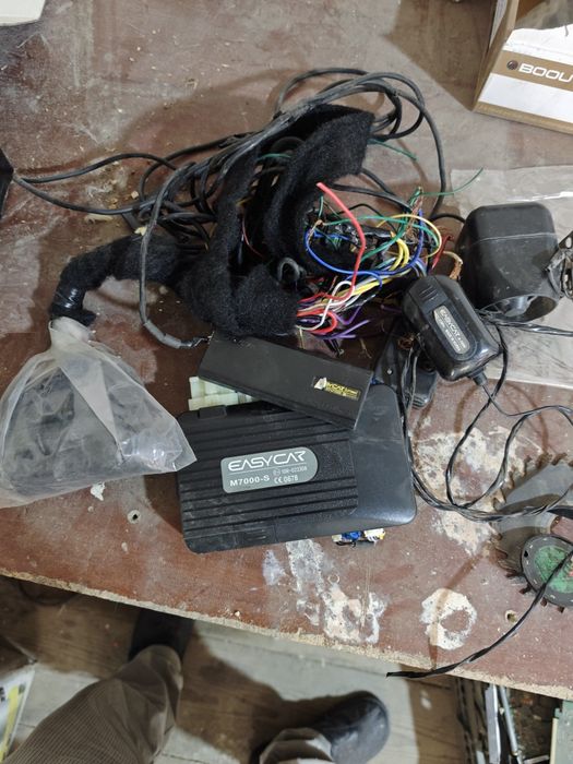 Esycar pult Sotiladi