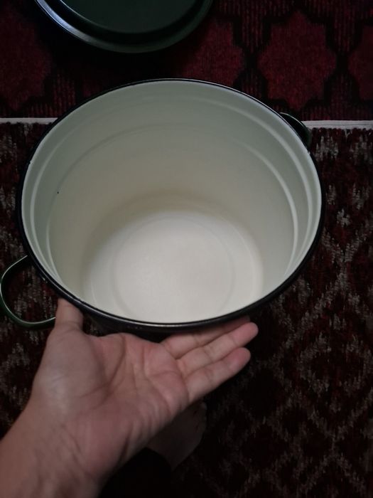 Кастрюля эмалированная советская