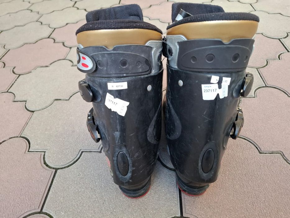 Лыжные ботинки - размеры 305 и 332