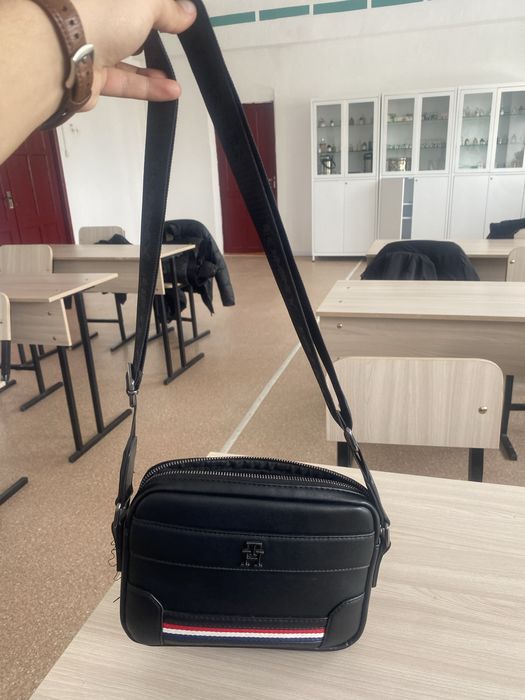 барсетка черная почти новый