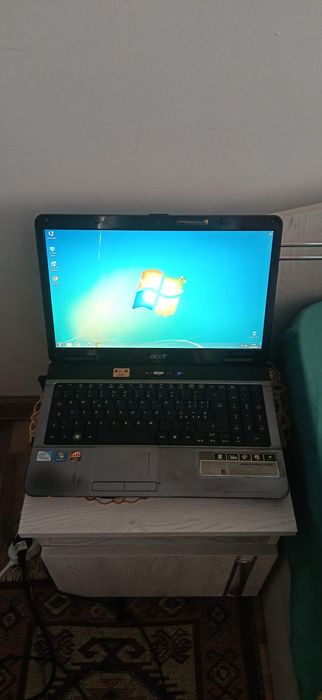 Vând laptop acer