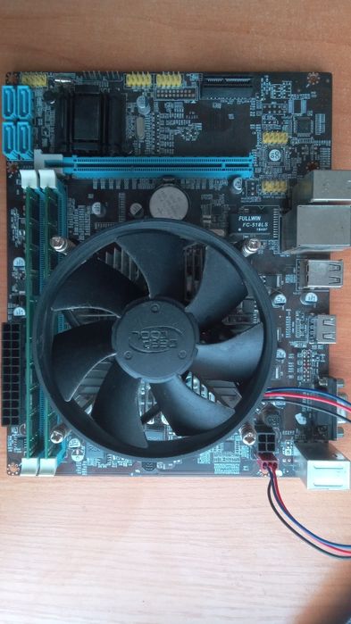 Продам материнскую плату.