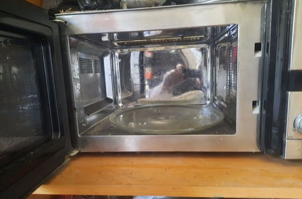 Микровольновая печь на запчасти