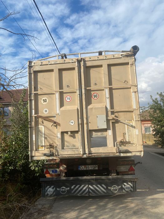 Ansamblul camion de cereale