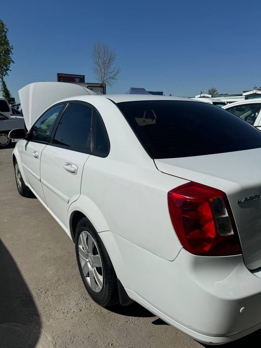 Ласети 2010 й Нармалний узим миниб юрган машинам