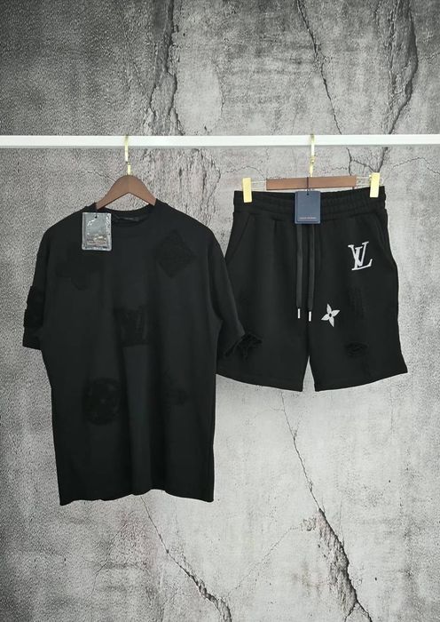 Мъжки къси екипи различни модели