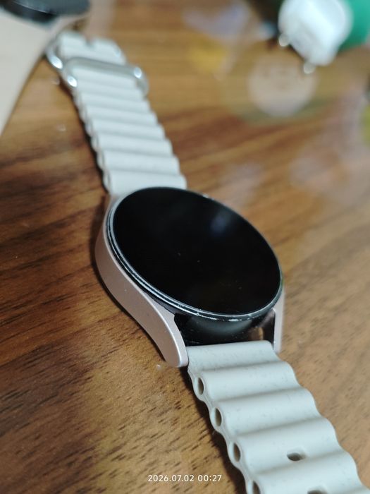 Продам 2 часов galaxy watch 4 1 нерабочий