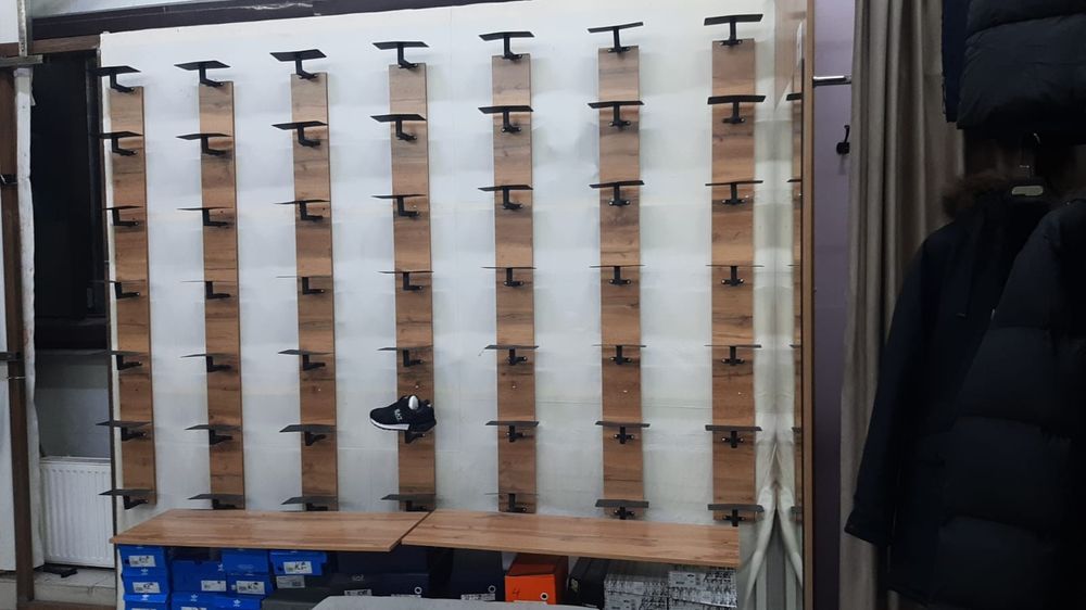 Полка обуви вы хорошом состояние