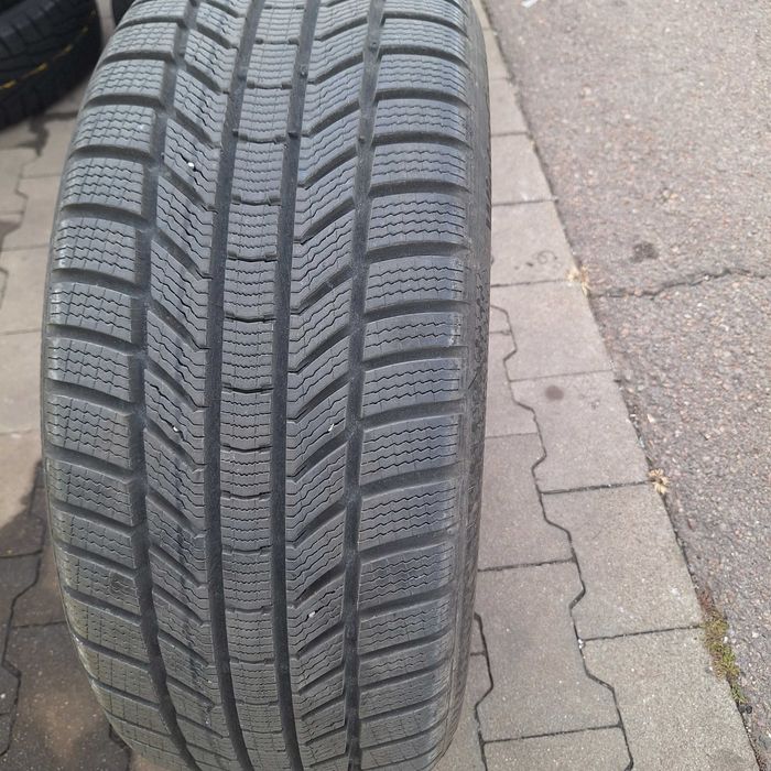 Гуми 245/45R19 continental зимна