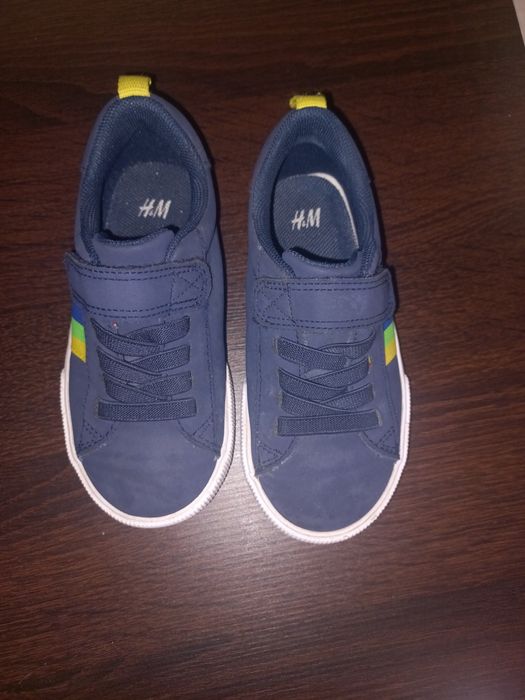 Tenesi hm mărimea 26