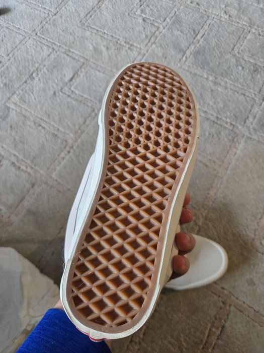 Маратонки Vans Knu Skool 41 номер чисто нови