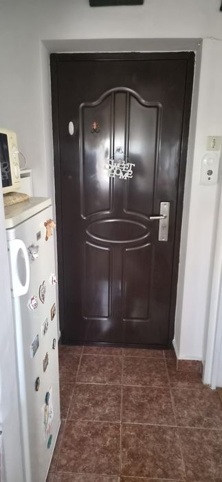 Apartament 2 camere, Velenta, Etaj 3, Zona linistita,  Aproape de centru