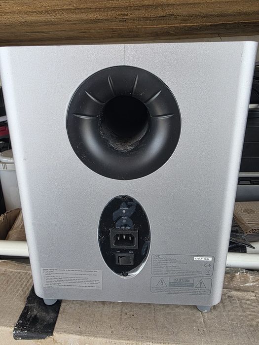 Vand 2 subwoofer Samsung si JVC
