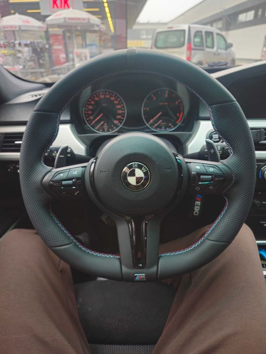 BMW Seria 3 E90 320d M Pachet/Navi