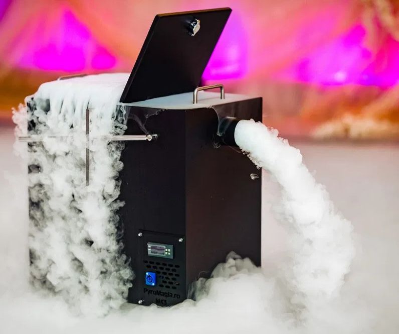 Inchiriez platforma 360/cabina foto/schela de lumini/dj/ice gun