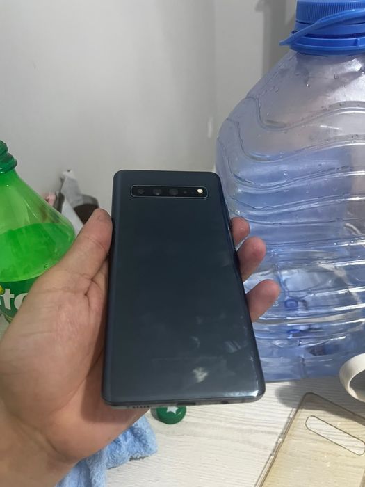 Продам самсунг С10