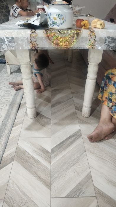 Стол сатам срочно